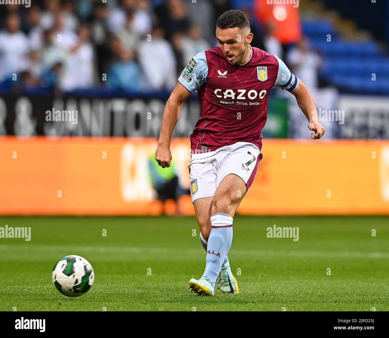 John McGinn #7 von Aston Villa übergibt den Ball Stockfoto
