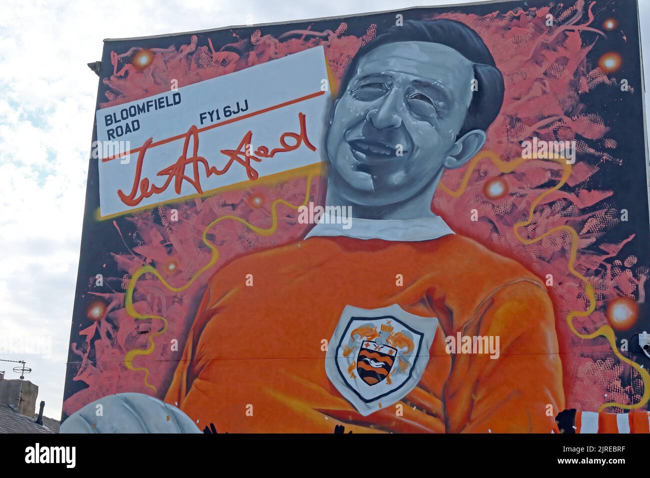Jimmy Armfield (James Christopher Armfield) malte Wandgemälde in der Bloomfield Road, Blackpool, Lancs, England, Großbritannien, FY1 6JJ Stockfoto