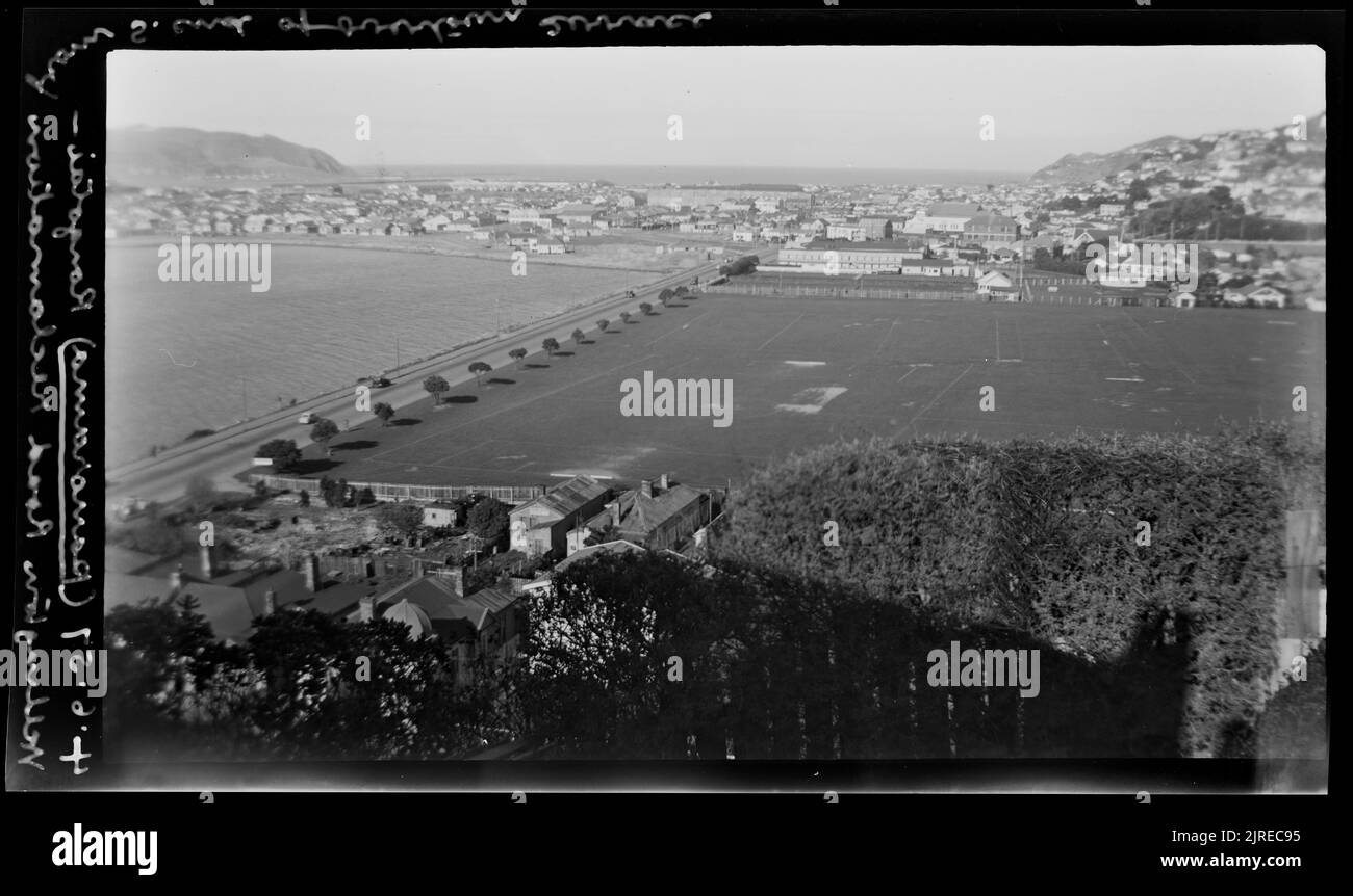 Panorama : Rongotai Wellington Road Reclaimation ..... , 04. Juni 1957, von Leslie Adkin. Stockfoto