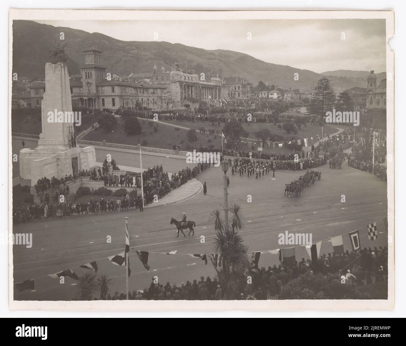 Michael Joseph Savage's Trauerzug, Lambton Quay, Wellington, 30. März 1940, Wellington, Von William Hall Raine. Stockfoto