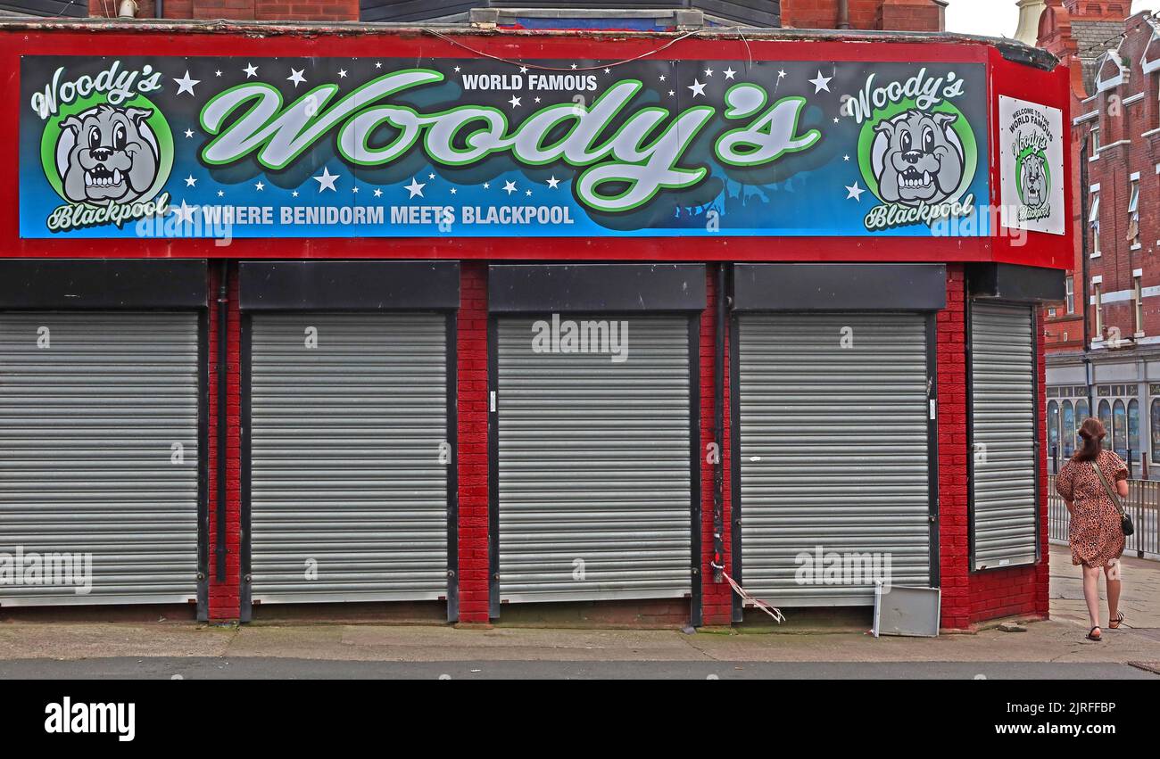 World Famous, Woodys, Where Benidorm meets Blackpool, 168 - 170 Promenade, Blackpool , Lancs, England, Großbritannien, FY1 1RE Stockfoto