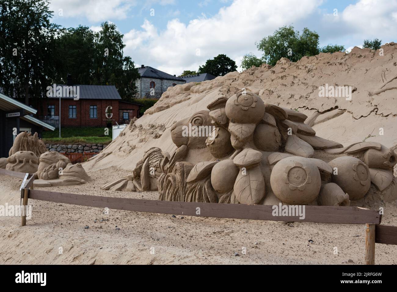 Lappeenranta, Finnland. 21. August 2022. Sandskulpturen in finnischer Natur zum Thema Lappeenranta Sandcastle Stockfoto