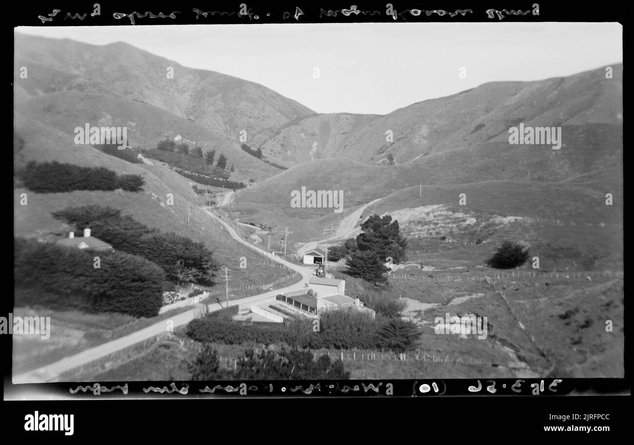 Talabfahrt von 1/2 Meilen über der Kreuzung in der Westabzweigung, 31. März 1956, von Leslie Adkin. Stockfoto