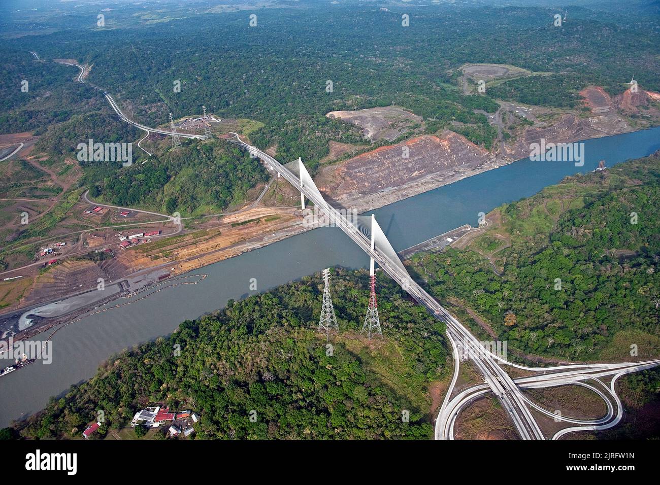 Kabelbrücke über den Panamakanal, der wichtigste künstliche Wasserweg im Wort, Panama Stockfoto