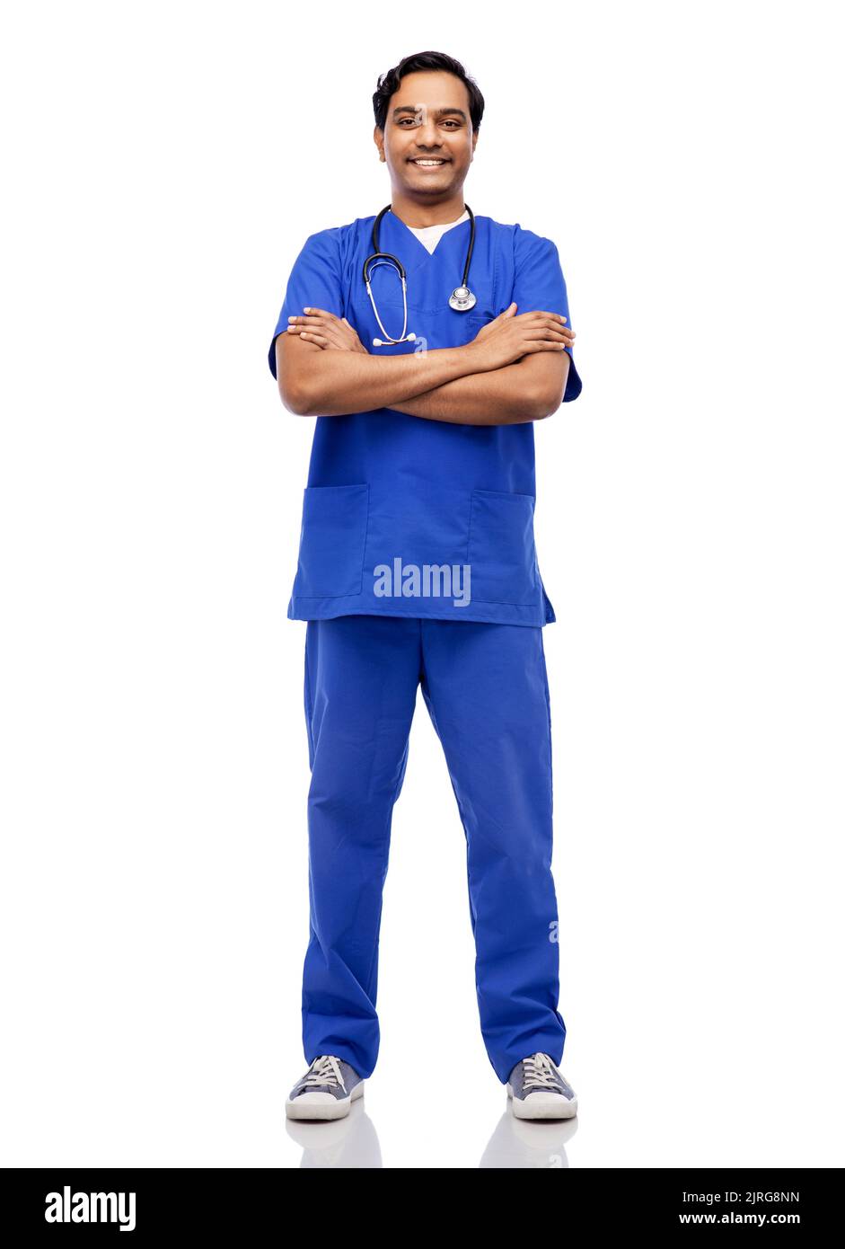 Glücklicher indischer Arzt oder Krankenschwester in blauer Uniform Stockfoto