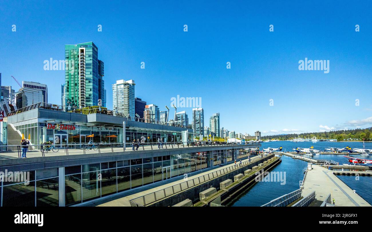 Der Blick auf Coal Harbour neben dem Flight Centre in Vancouver, Kanada. Stockfoto