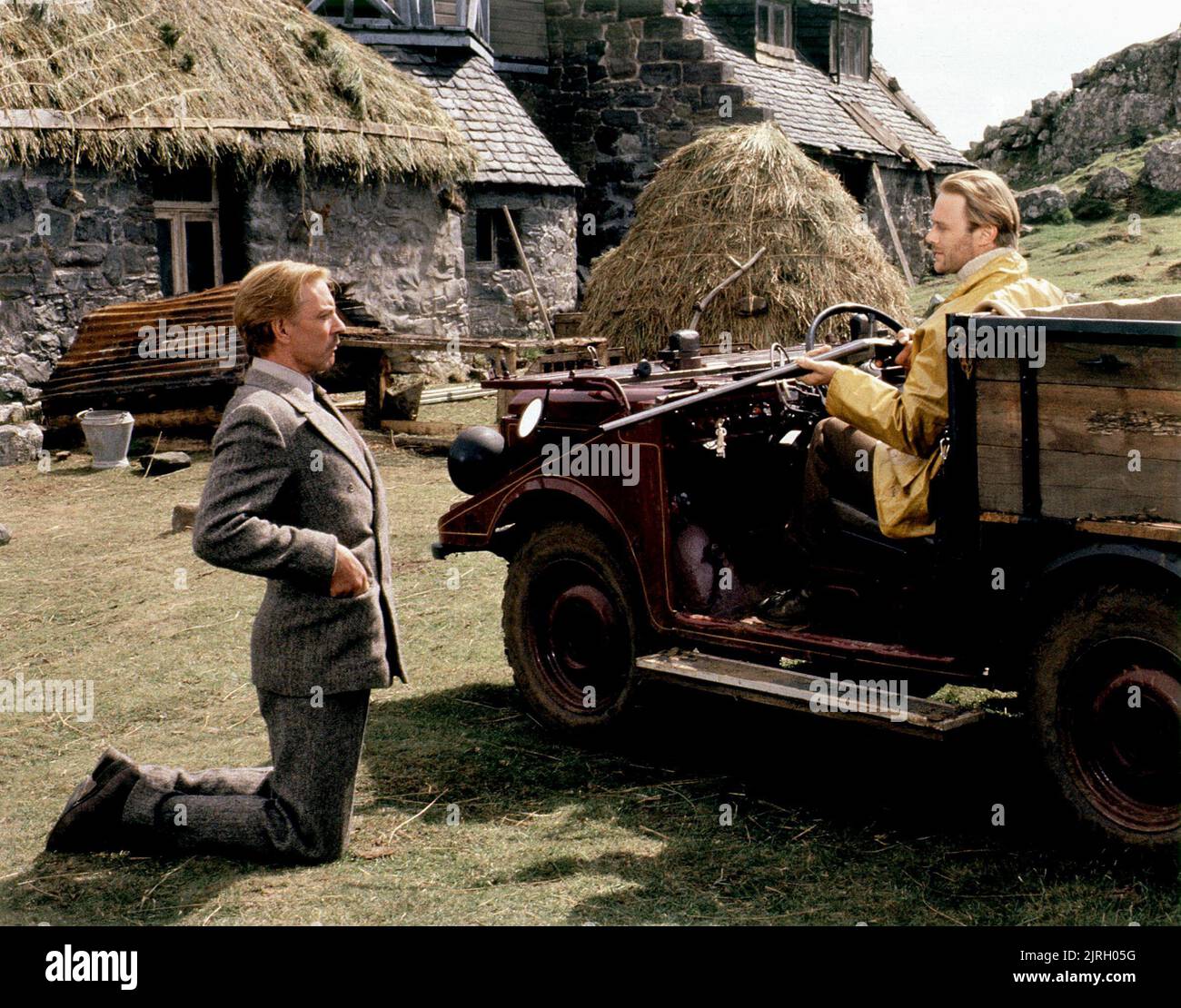 DONALD SUTHERLAND, CHRISTOPHER CAZENOVE, AUGE DER NADEL, 1981 Stockfoto