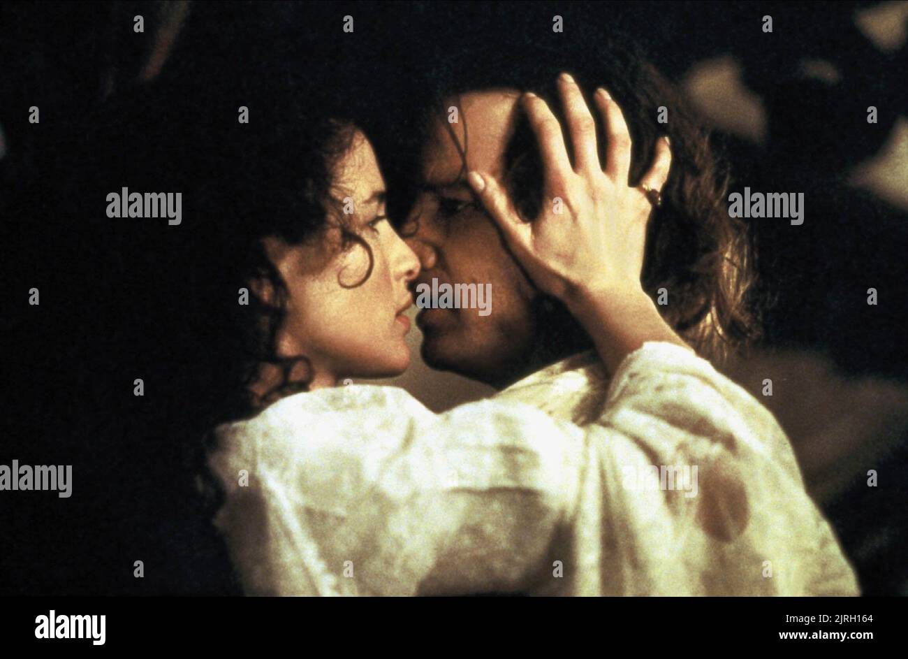 ANDIE MACDOWELL, Christopher Lambert, GREYSTOKE DIE