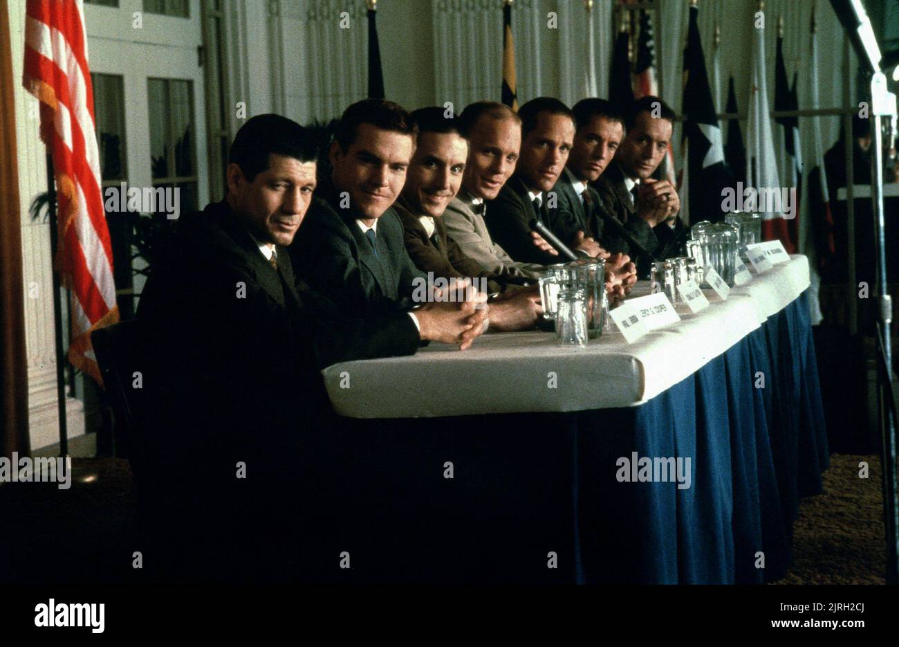 FRED WARD, Dennis Quaid, SCOTT PAULIN, ED HARRIS, Scott Glenn, CHARLES FRANK, Lance Henriksen, das rechte Material, 1983 Stockfoto