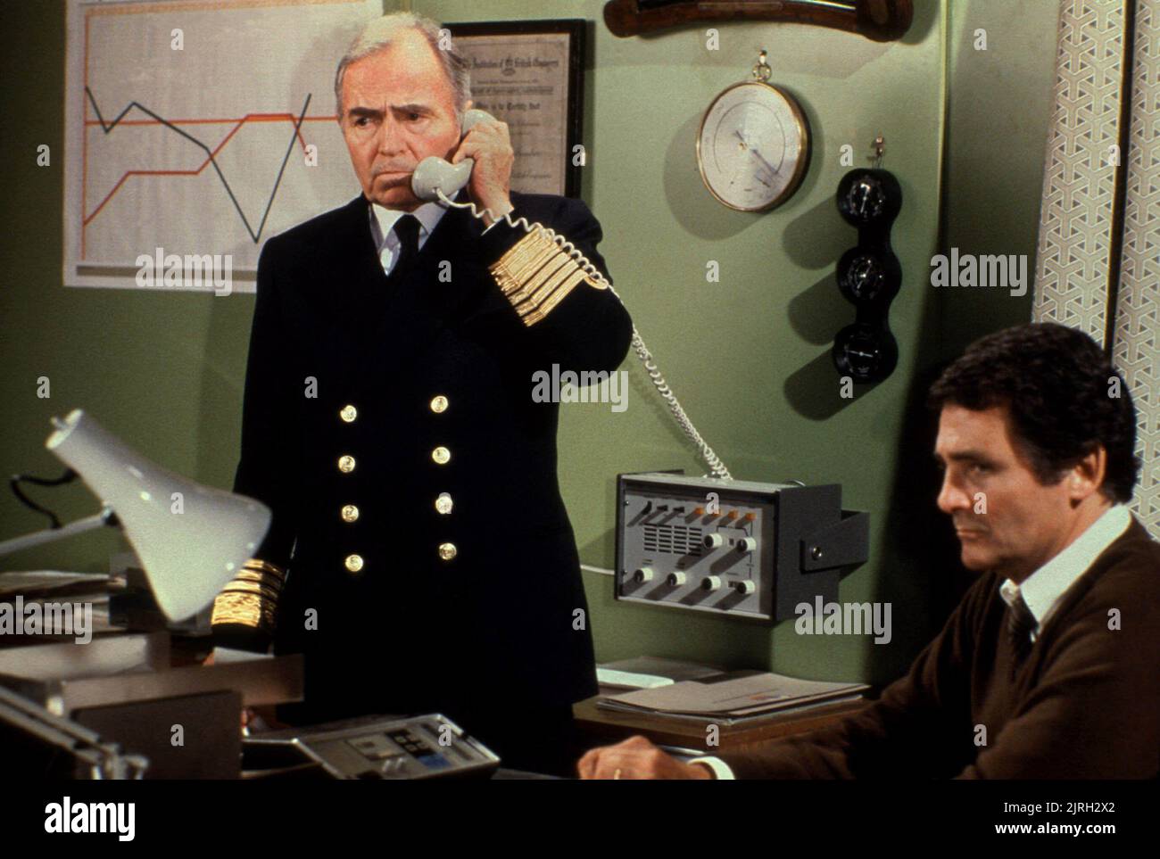 JAMES MASON, DAVID HEDISON, NORTH SEA HIJACK, 1980 Stockfoto