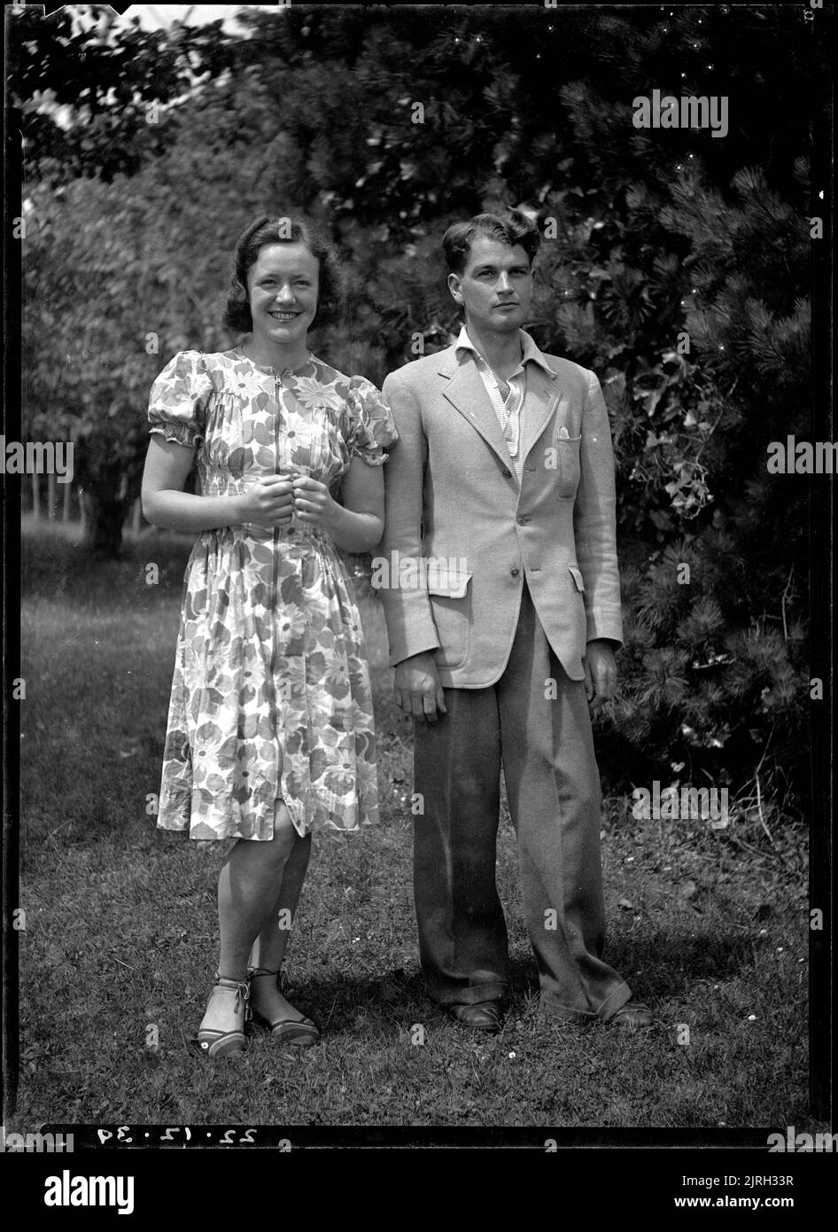 Nancy und John Ritchie, 22. Dezember 1939, Levin, von Leslie Adkin. Schenkung des Gutsbesitzes der Familie G. L. Adkin, 1964. Stockfoto