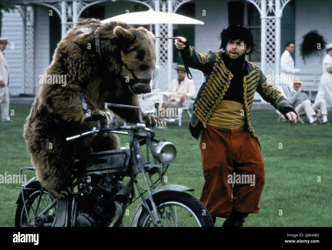 WALLACE SHAWN, Bär, DAS HOTEL NEW HAMPSHIRE, 1984 Stockfoto