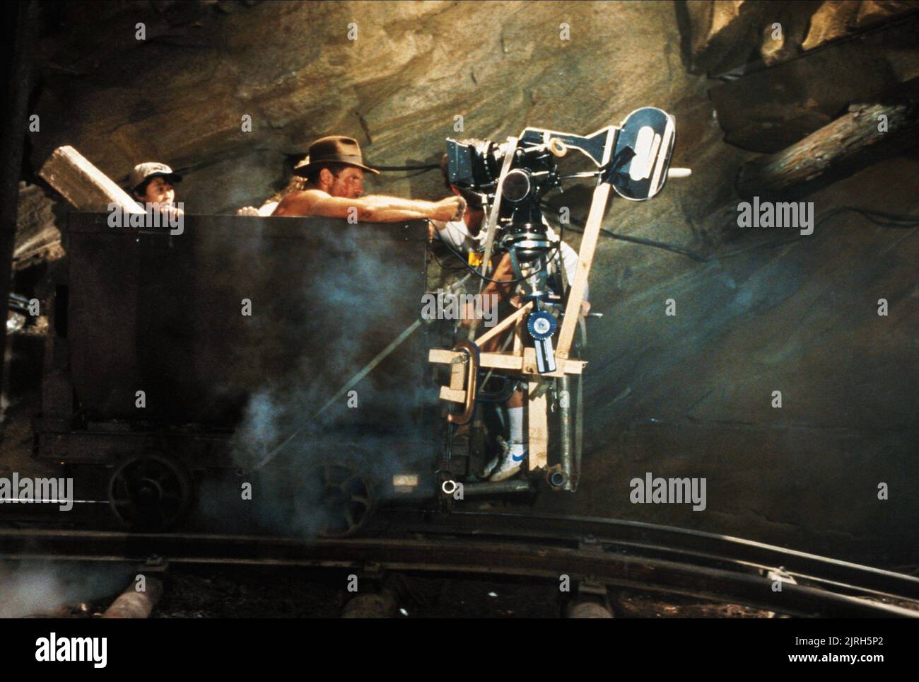 JONATHAN KE QUAN, KATE CAPSHAW, HARRISON FORD, INDIANA JONES UND DER TEMPEL DES UNTERGANGS, 1984 Stockfoto