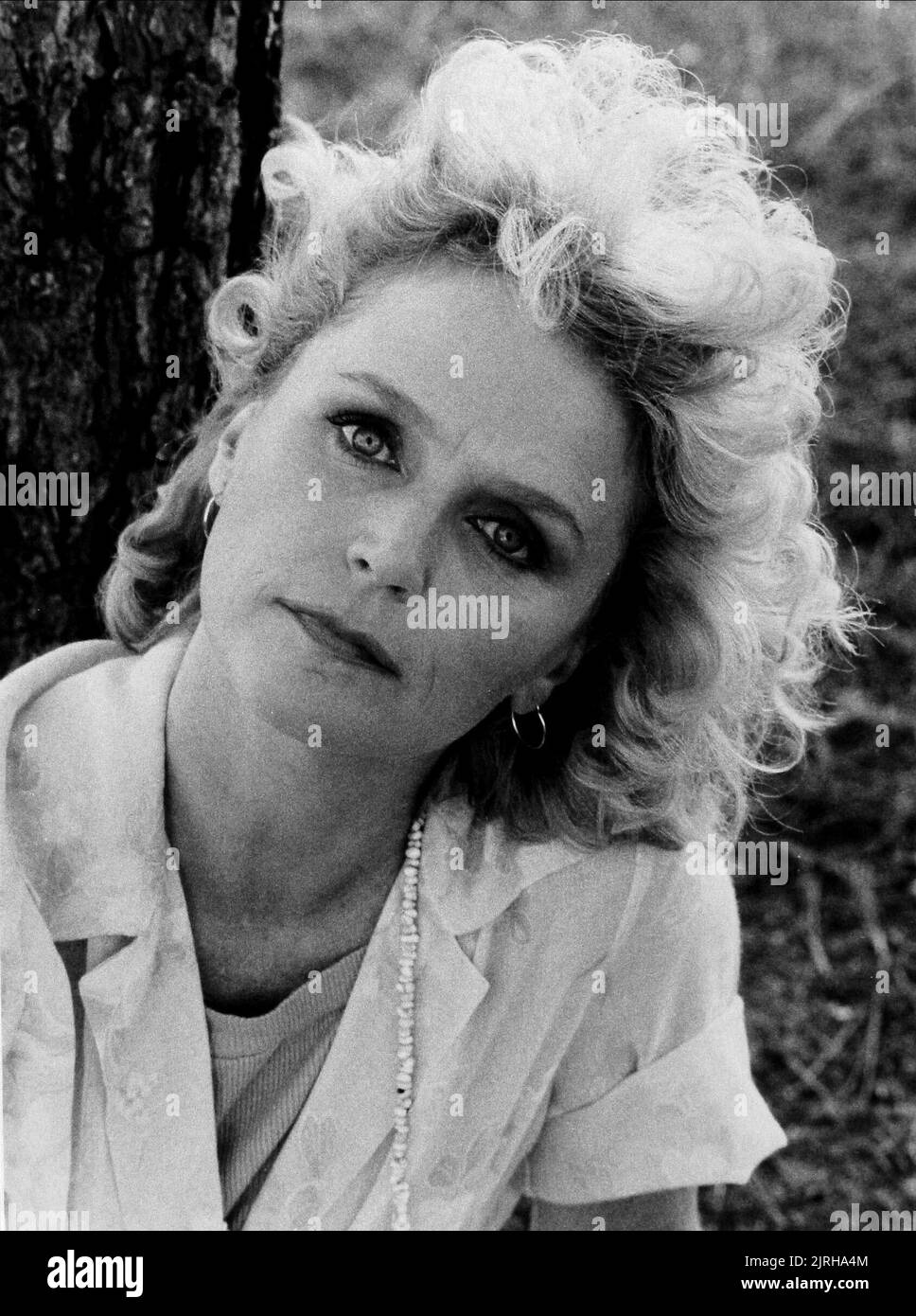 LEE REMICK, RÜCKSPIEGEL, 1984 Stockfoto