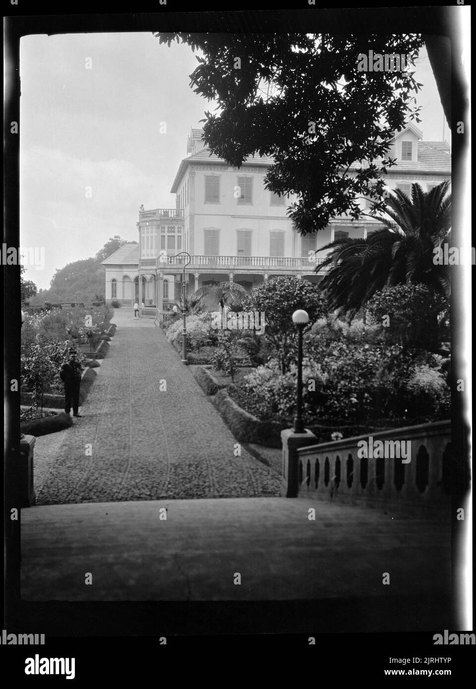 Großes Gebäude, Oktober 1929, Hersteller unbekannt. Stockfoto