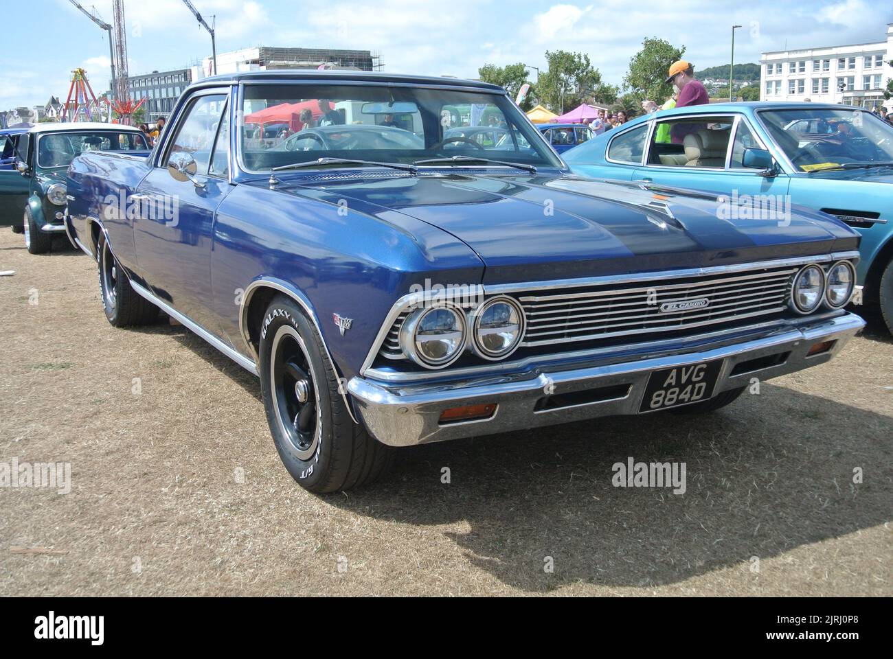 Ein Chevrolet El Camino aus dem Jahr 1966 wurde auf der Oldtimer-Ausstellung an der englischen Riviera in Paignton, Devon, England, Großbritannien, ausgestellt. Stockfoto