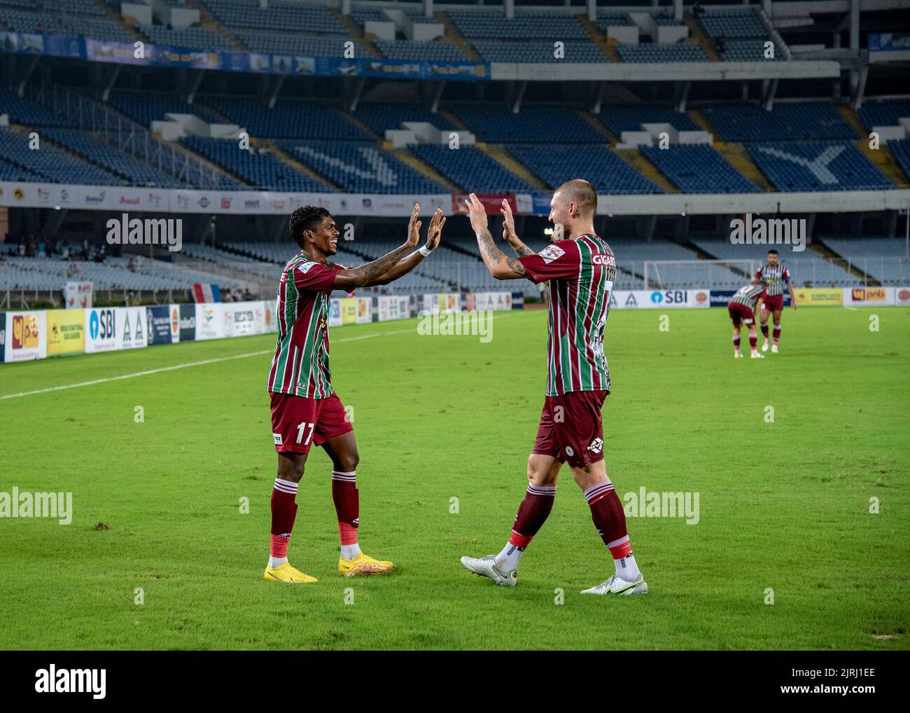 Kalkutta, Indien. 24. August 2022. ATK Mohun Bagan (ATKMB) und Mumbai City FC (MCFC) spielten am 24.. August 131. im SALT LAKE STADIUM (VYBK), Kalkutta, ein Unentschieden-Spiel der Gruppe B in 1-1. 2022.Liston Colaco erzielte für Mohun Bagan eine Halbzeit von 1., während Jorge Pereyra Diaz für den FC Mumbai City eine Halbzeit von 2. erzielte. (Foto von Amlan Biswas/Pacific Press) Quelle: Pacific Press Media Production Corp./Alamy Live News Stockfoto