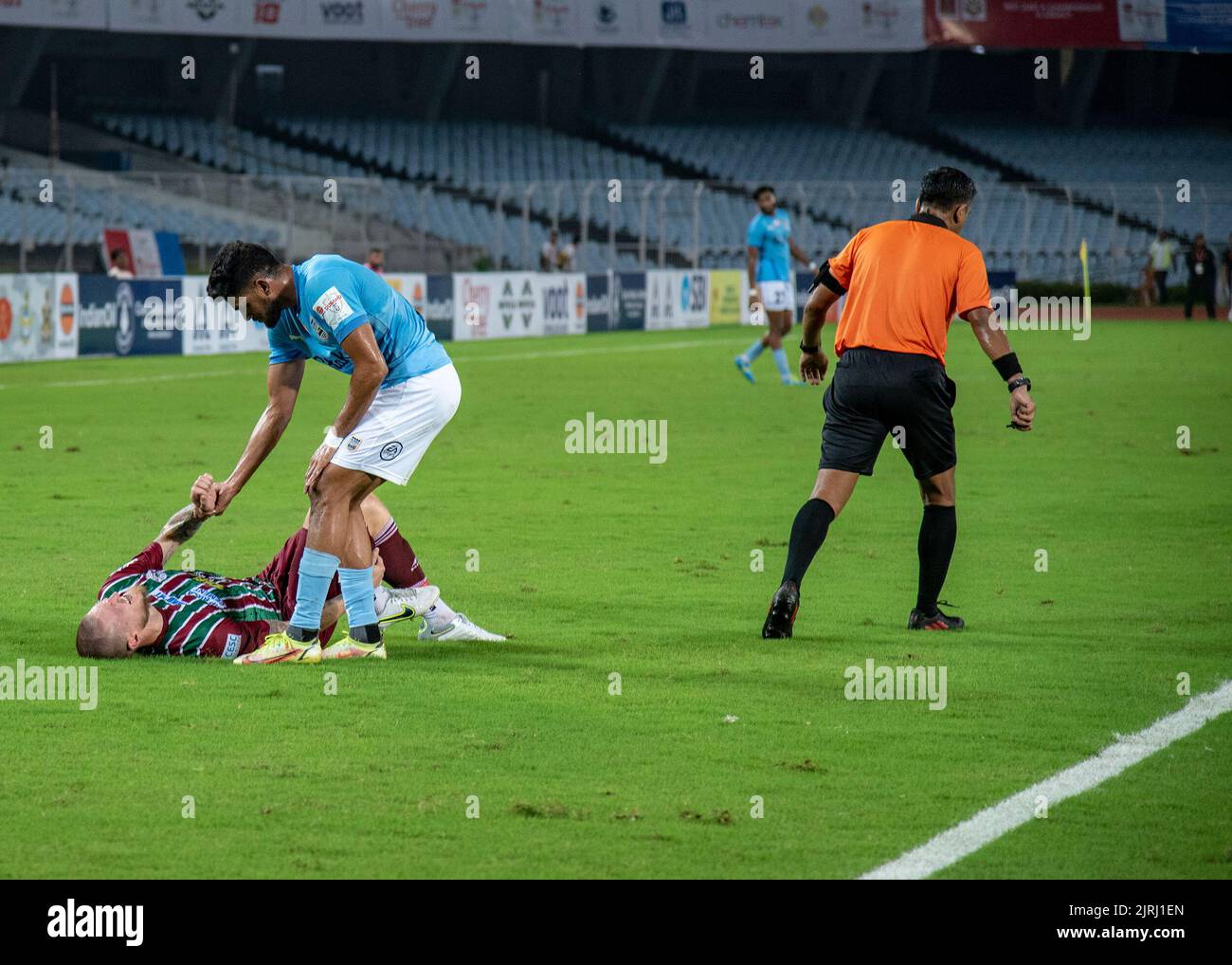 Kalkutta, Indien. 24. August 2022. ATK Mohun Bagan (ATKMB) und Mumbai City FC (MCFC) spielten am 24.. August 131. im SALT LAKE STADIUM (VYBK), Kalkutta, ein Unentschieden-Spiel der Gruppe B in 1-1. 2022.Liston Colaco erzielte für Mohun Bagan eine Halbzeit von 1., während Jorge Pereyra Diaz für den FC Mumbai City eine Halbzeit von 2. erzielte. (Foto von Amlan Biswas/Pacific Press) Quelle: Pacific Press Media Production Corp./Alamy Live News Stockfoto