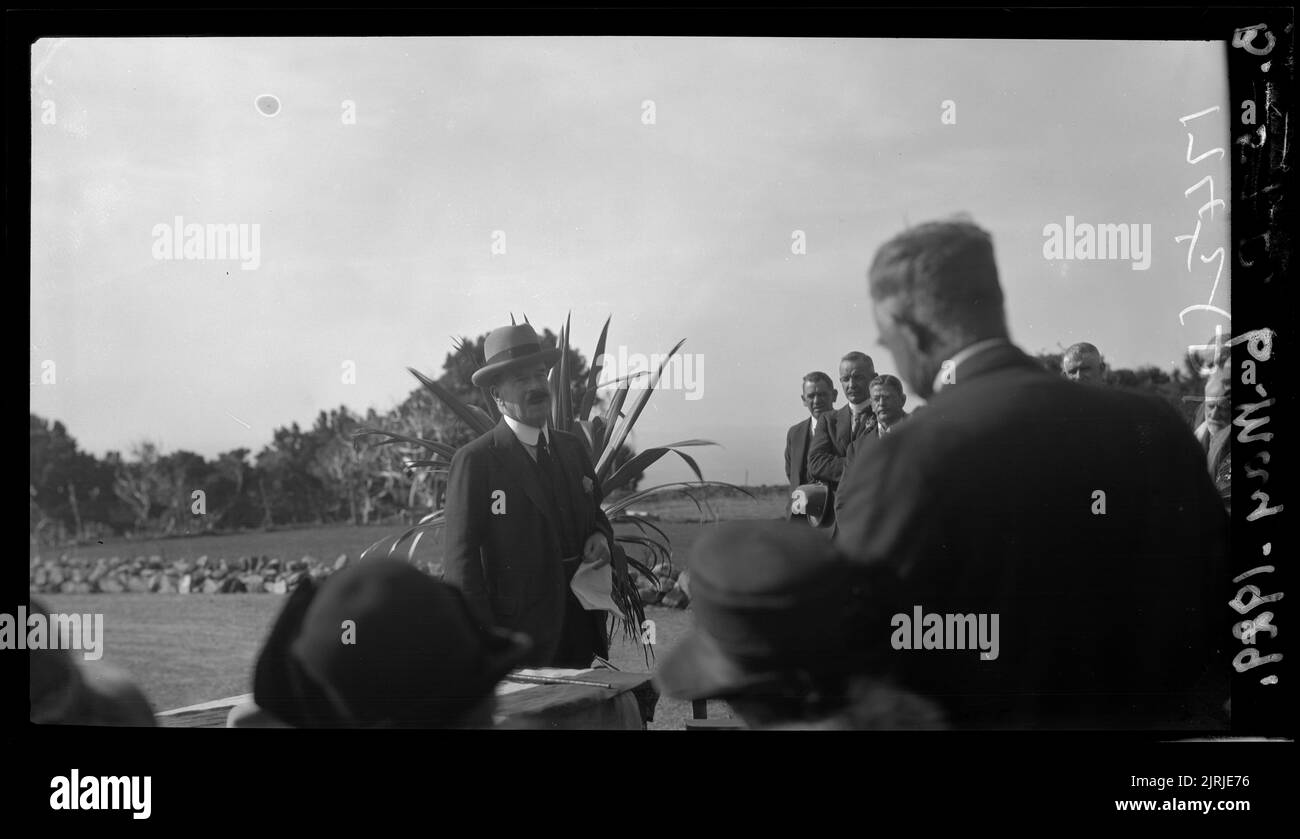 Eröffnungsansprache, 06. Mai 1929, Hersteller unbekannt. F B Butler/Crown Studios Collection. Geschenk von Frederick B Butler, 1971. Stockfoto