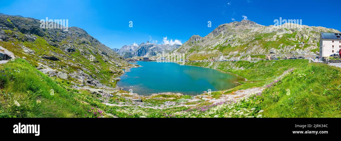 Atemberaubende Landschaften am Grossen Sankt Bernhard Pass, Grenzen von Italien, Frankreich, der Schweiz. Stockfoto