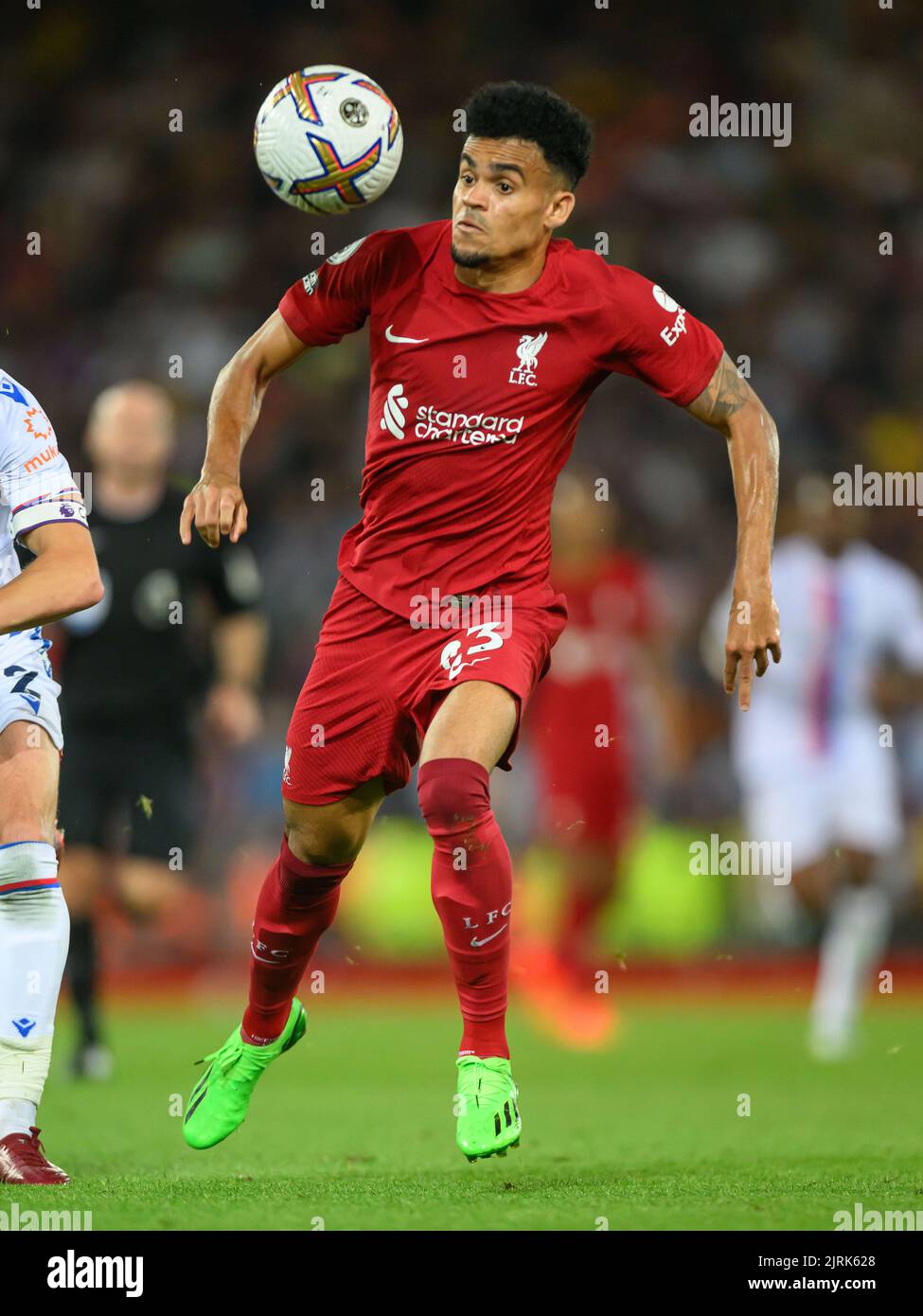 15 Aug 2022 - Liverpool gegen Crystal Palace - Premier League - Anfield Liverpools Luis Diaz während des Spiels der Premier League in Anfield. Picture : Mark Pain / Alamy Live News Stockfoto