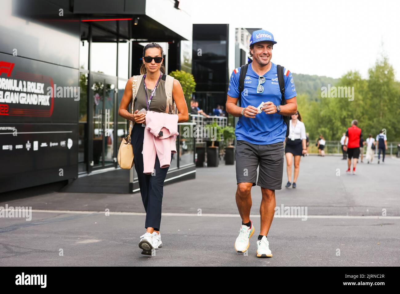 ALONSO Fernando (SPA), Alpine F1 Team A522, Portrait mit seiner Freundin Andrea Schlager während des Formel 1 Rolex Belgian Grand Prix 2022, 14. Lauf der FIA Formel 1 Weltmeisterschaft 2022 vom 26. Bis 28. August 2022 auf dem Circuit de Spa-Francorchamps, in Francorchamps, Belgien - Foto Antonin Vincent / DPPI Stockfoto