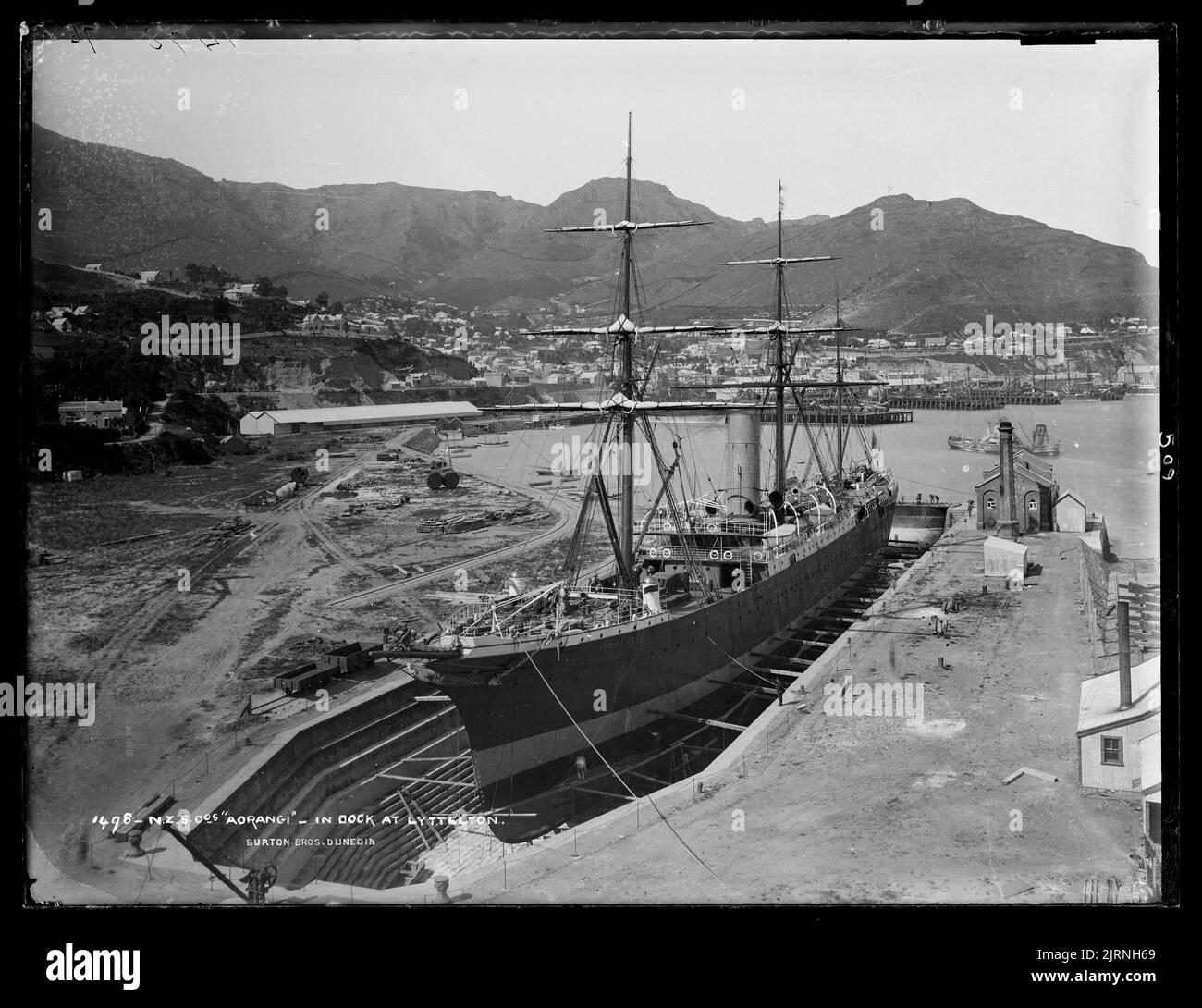 N.Z.S. Co.s 'Aorangi' im Dock von Lyttleton Stockfoto