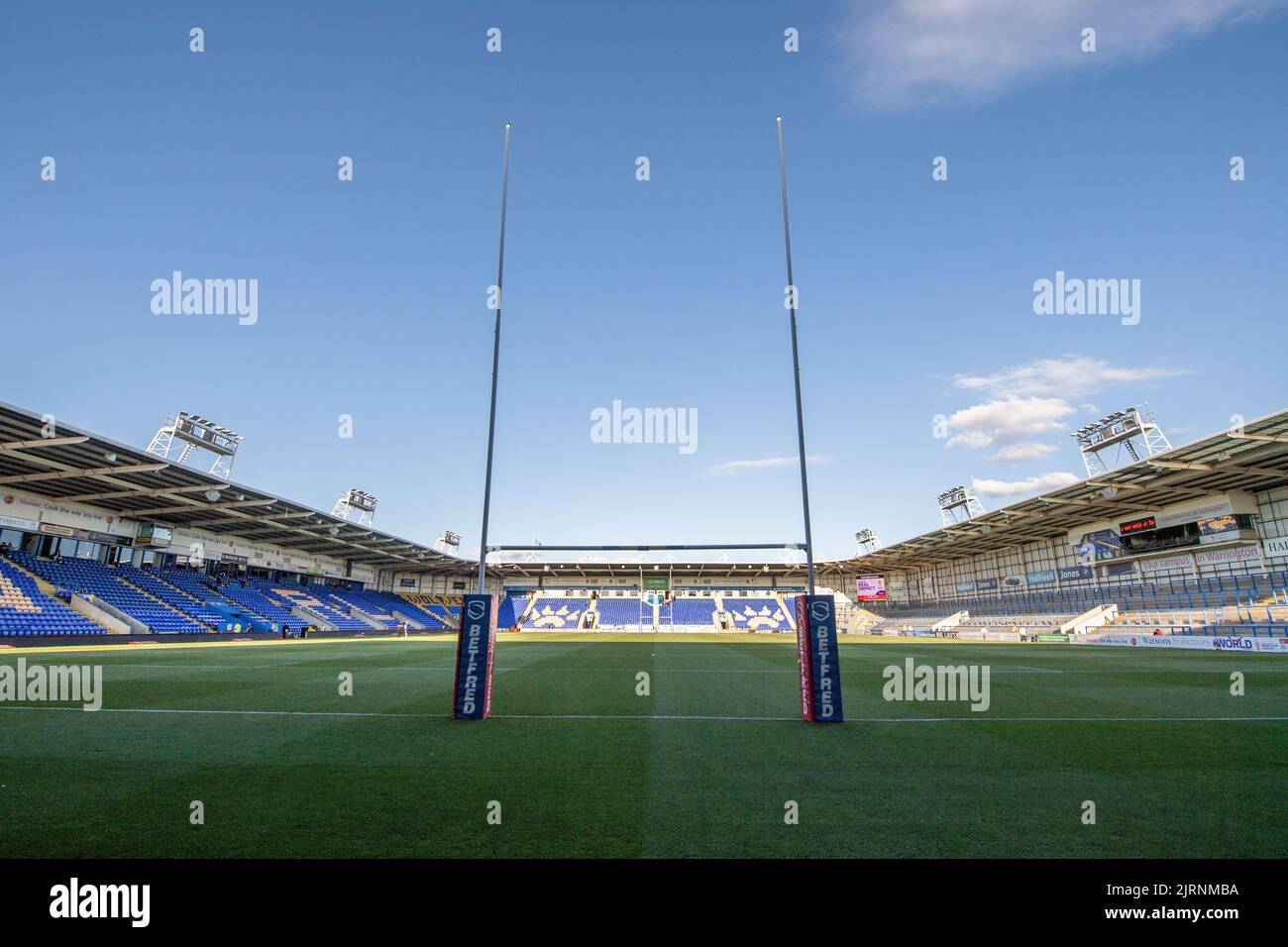 Gesamtansicht des Halliwell Jones Stadium, Heimstadion von Warrington Wolves in, am 8/25/2022. (Foto von Craig Thomas/News Images/Sipa USA) Quelle: SIPA USA/Alamy Live News Stockfoto