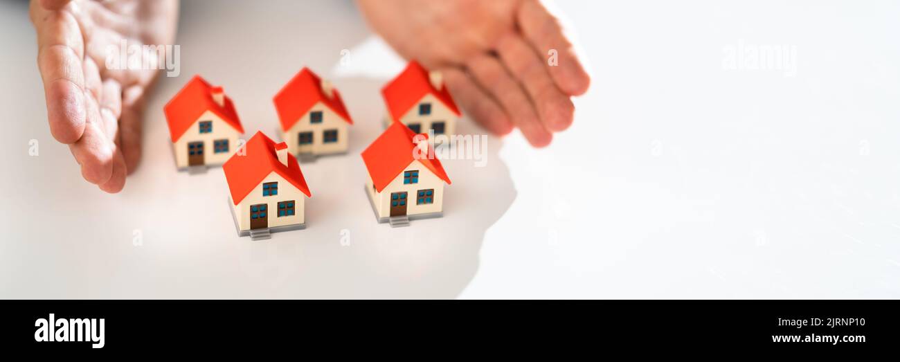 Hausversicherung Und Sicherheit. Immobilien Kaufen Stockfoto