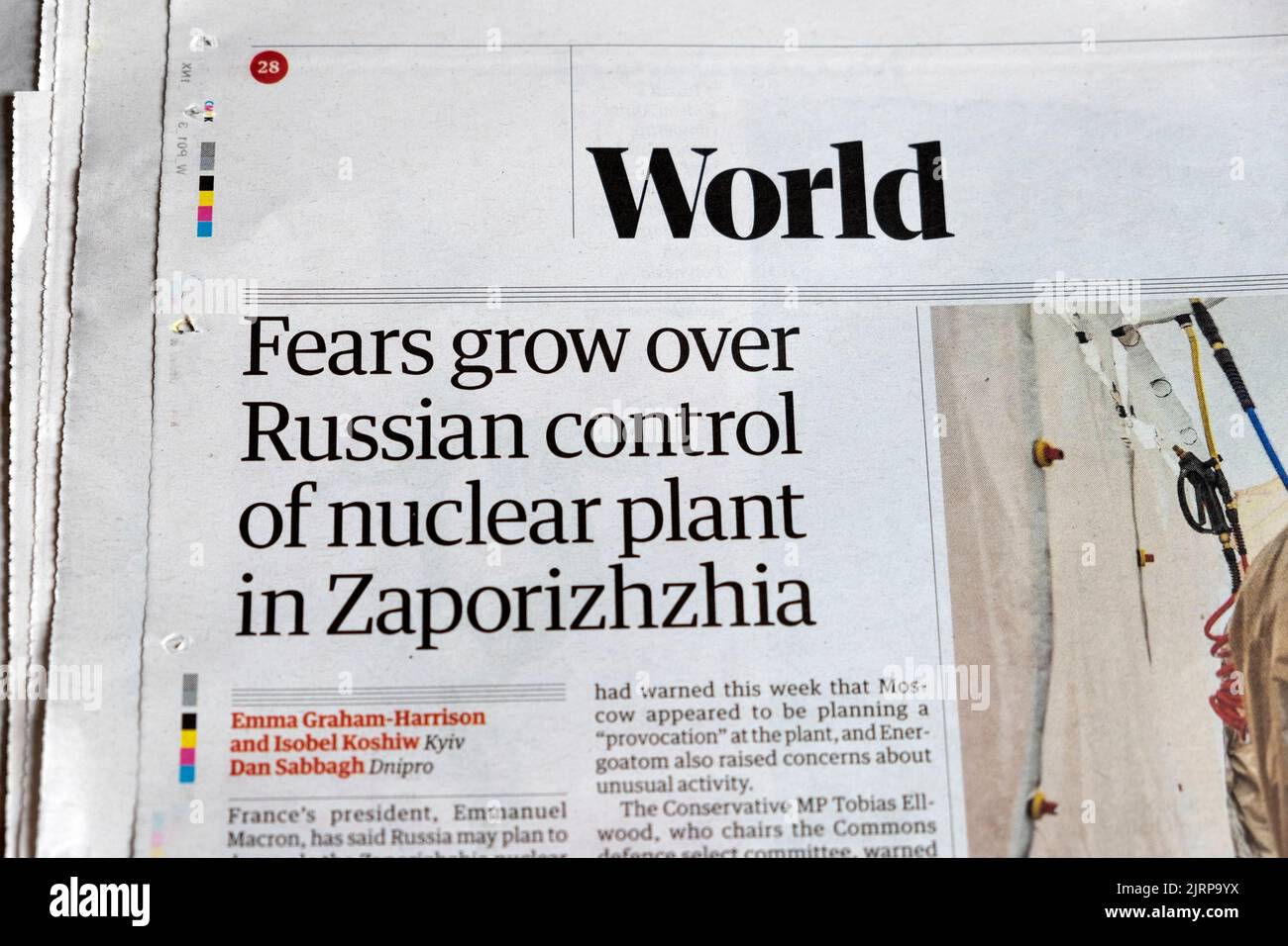 „Die Befürchtungen über die russische Kontrolle des Atomkraftwerks in Saporischschschja wachsen“, titelt die Zeitung Guardian den Ukraine-Kriegsartikel 21. August 2022 London Großbritannien Stockfoto