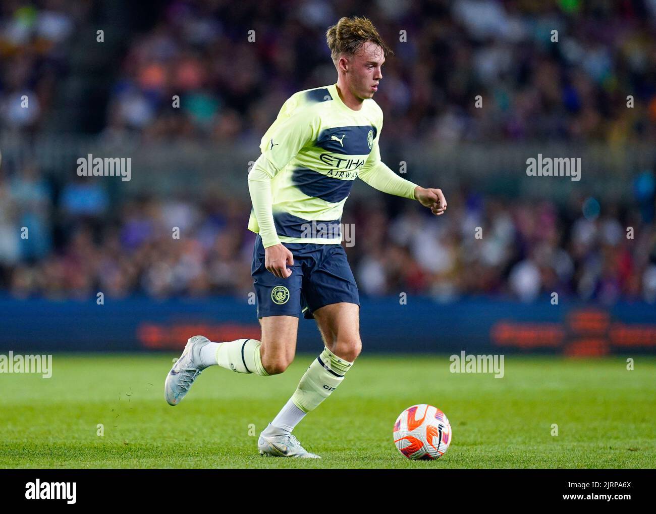 Cole Palmer aus Manchester City spielte während des Freundschaftsspiel zugunsten der als zwischen dem FC Barcelona und Manchester City am 24. August 2022 im Spotify Camp Nou Stadium in Barcelona, Spanien. (Foto von Sergio Ruiz / PRESSIN) Stockfoto