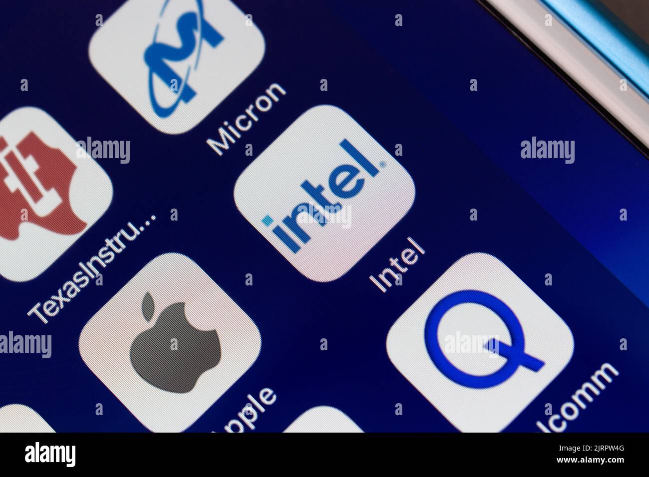 Kumamoto, JAPAN - Mär 30 2022 : Ikone von Intel, einem multinationalen US-Konzern und Technologieunternehmen, auf dem iPhone. Stockfoto