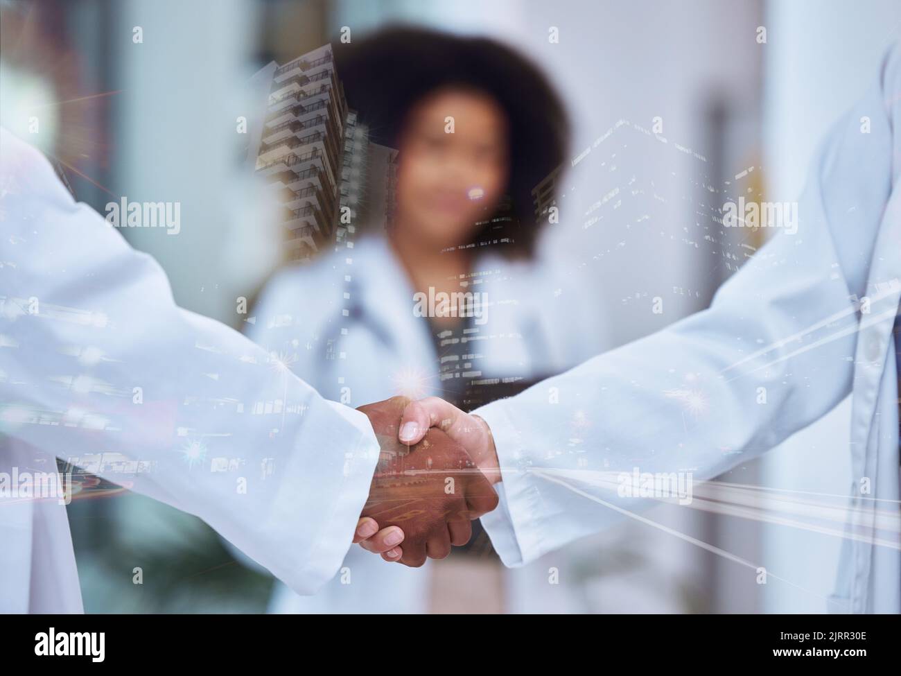 Händedruck, Zukunft und Zusammenarbeit von Ärzten in Laborkittel Händeschütteln in Partnerschaft handeln. Vertrauen und Unterstützung für medizinische Fachkräfte Stockfoto