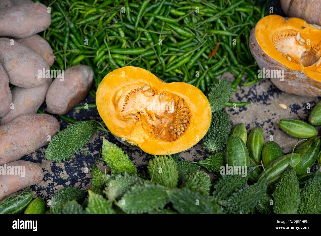 Sortiment an frischem Obst und Gemüse Stockfoto