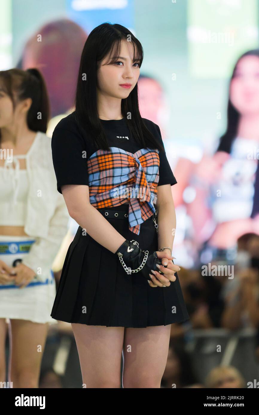 Los Angeles, Kalifornien - 20. August 2022: Sakamoto Mashiro von der südkoreanischen Kpop-Gruppe Kep1er trifft Fans im KCON LA Stockfoto