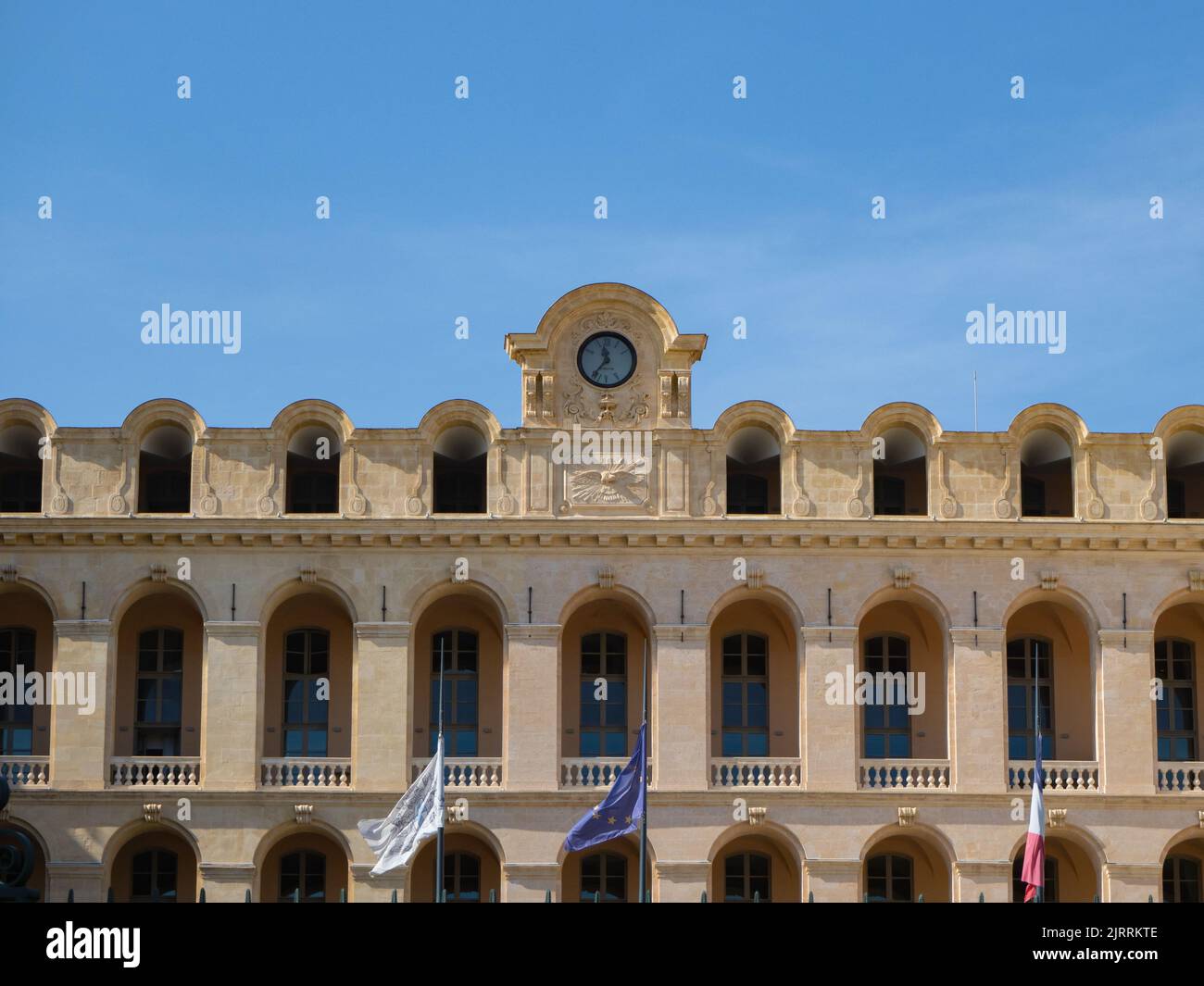 Marseille, Frankreich - Mai 15. 2022: Historische Fassade des berühmten Hotels Dieu Stockfoto