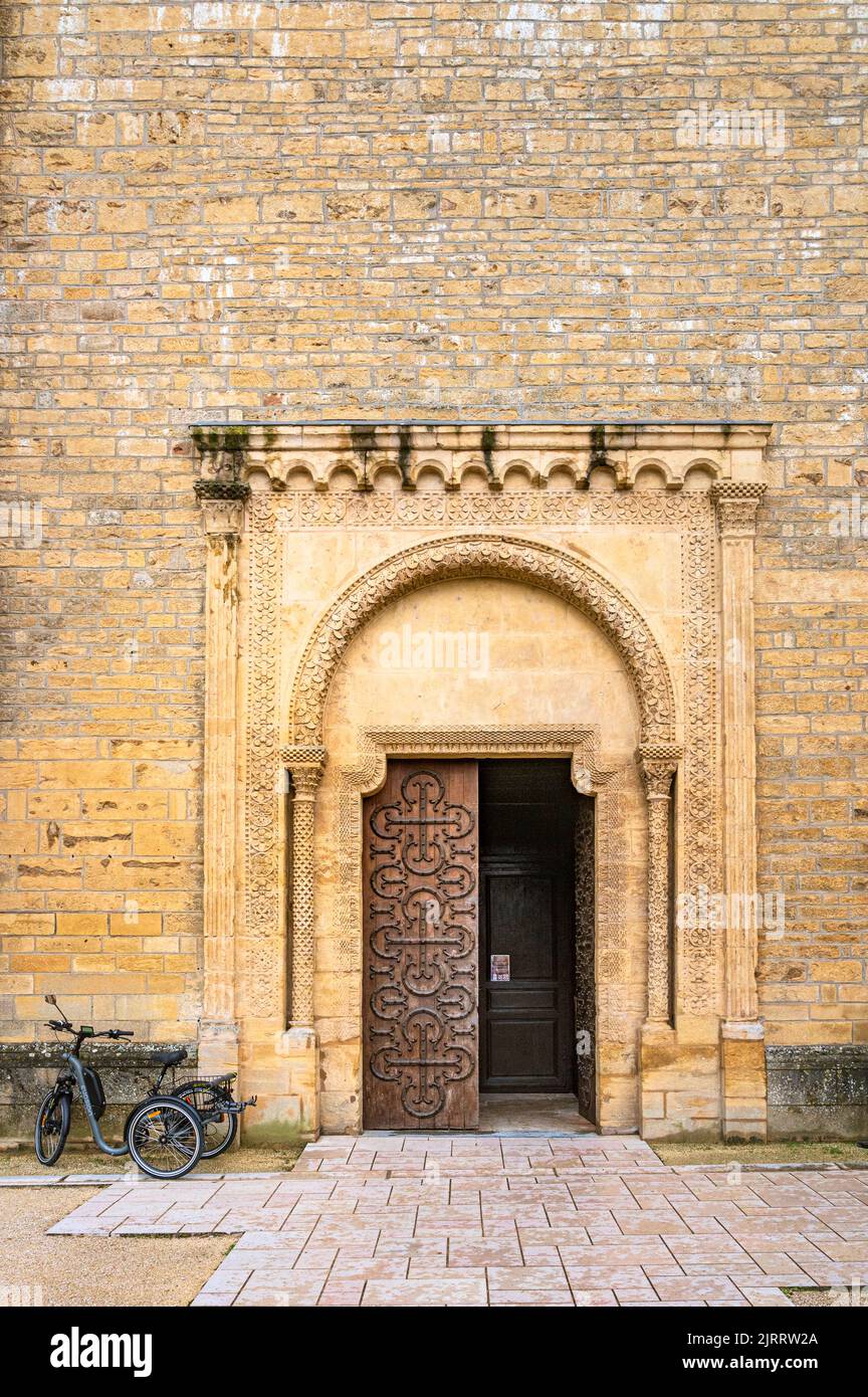 Die basilique Sacré-Cœur in Paray-le-Monial ist als Weltkulturerbe eingestuft. Stockfoto