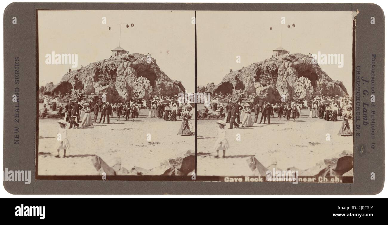 Cave Rock, Sumner, nahe Christchurch, um 1900, Christchurch, Von James George Lamb. Stockfoto