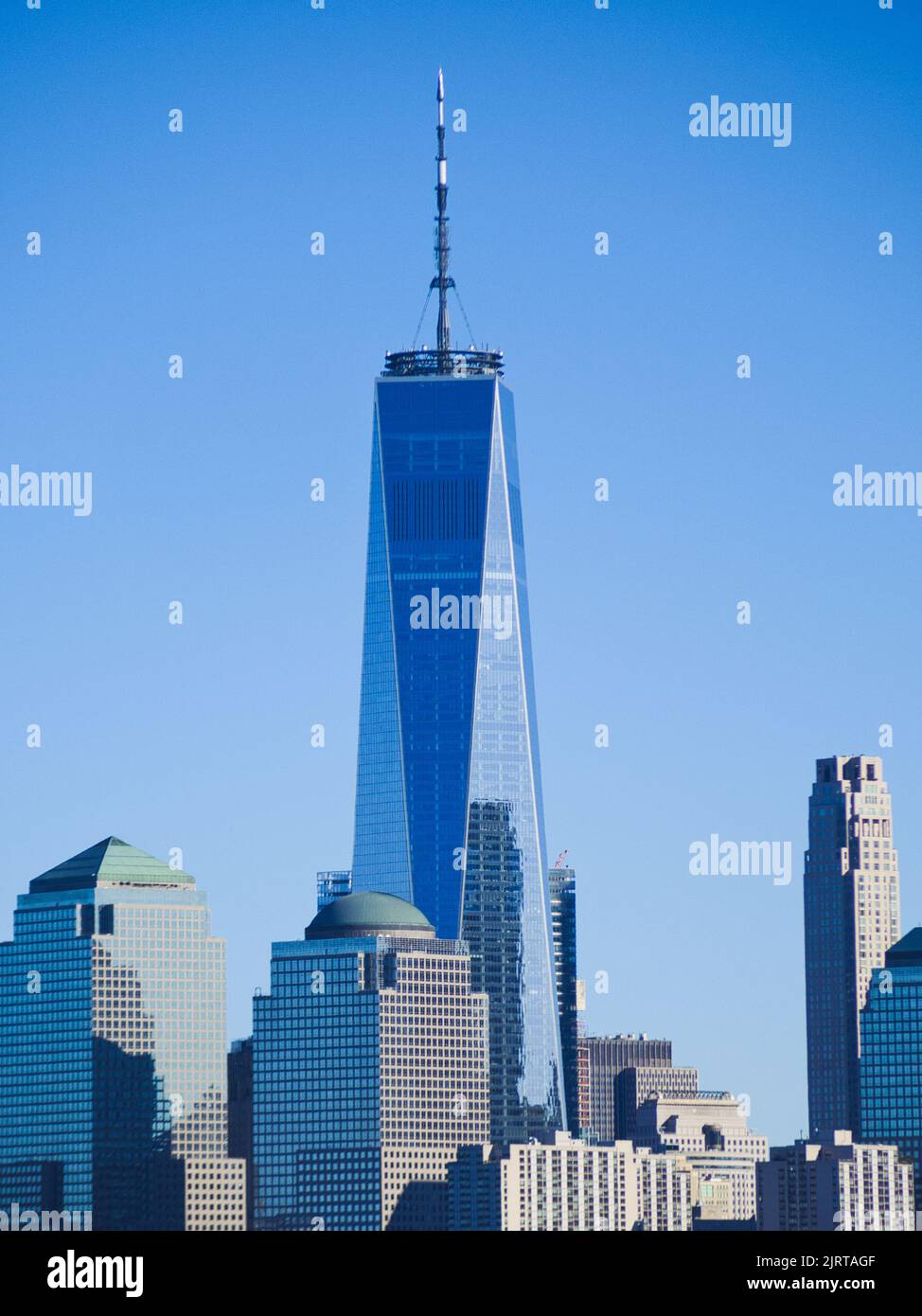 Eine vertikale Aufnahme des One World Trade Center in New York City, USA Stockfoto