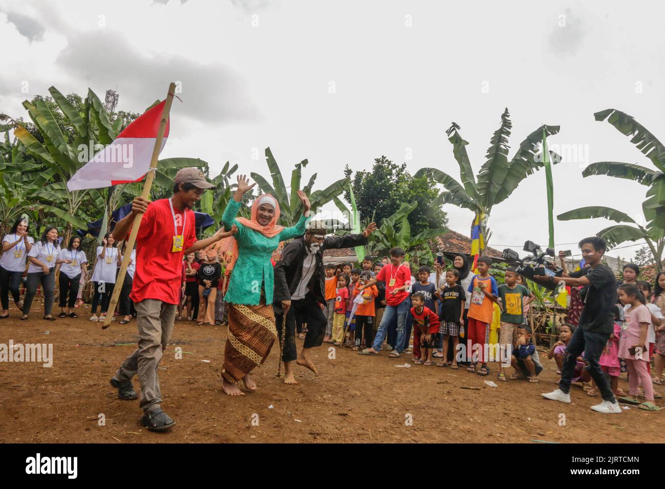 Das indonesische Volk feiert den Unabhängigkeitstag 77. der Republik Indonesien in Bogor City am 17. August 2022 Stockfoto