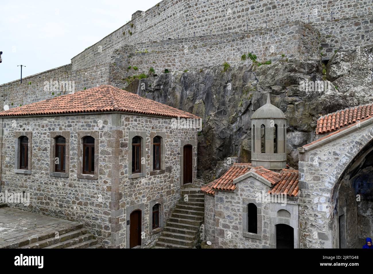 Im Inneren des Panagia-Theoskepastos-Klosters, bekannt als Kızlar-Kloster, kleine Kirche in Trabzon, Türkei Stockfoto