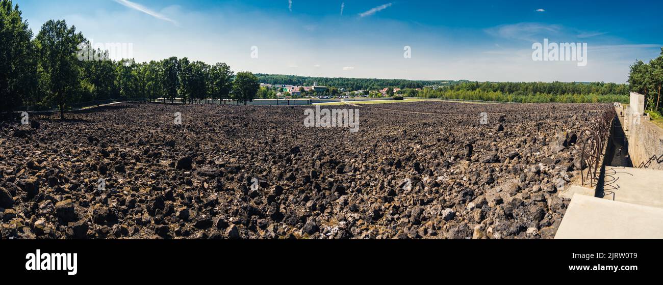 08.27.2022 - Belzec, Polen - Nazi-Todeslager Belzec. Panoramablick auf ...