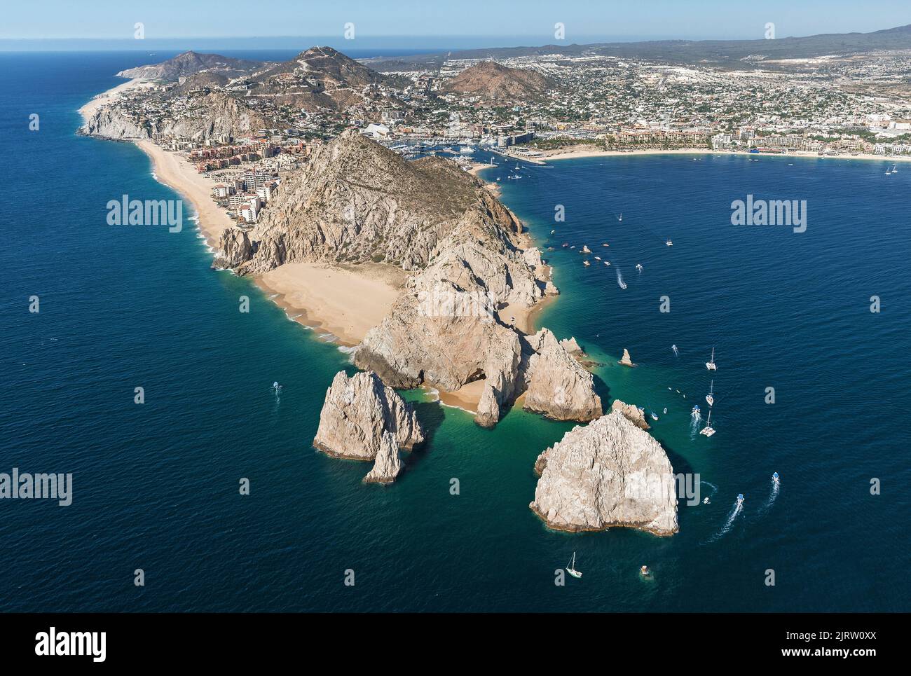Luftaufnahme von Land's End und dem Bogen El Arco, Cabo San Lucas, Baja Califonia, Mexiko Stockfoto