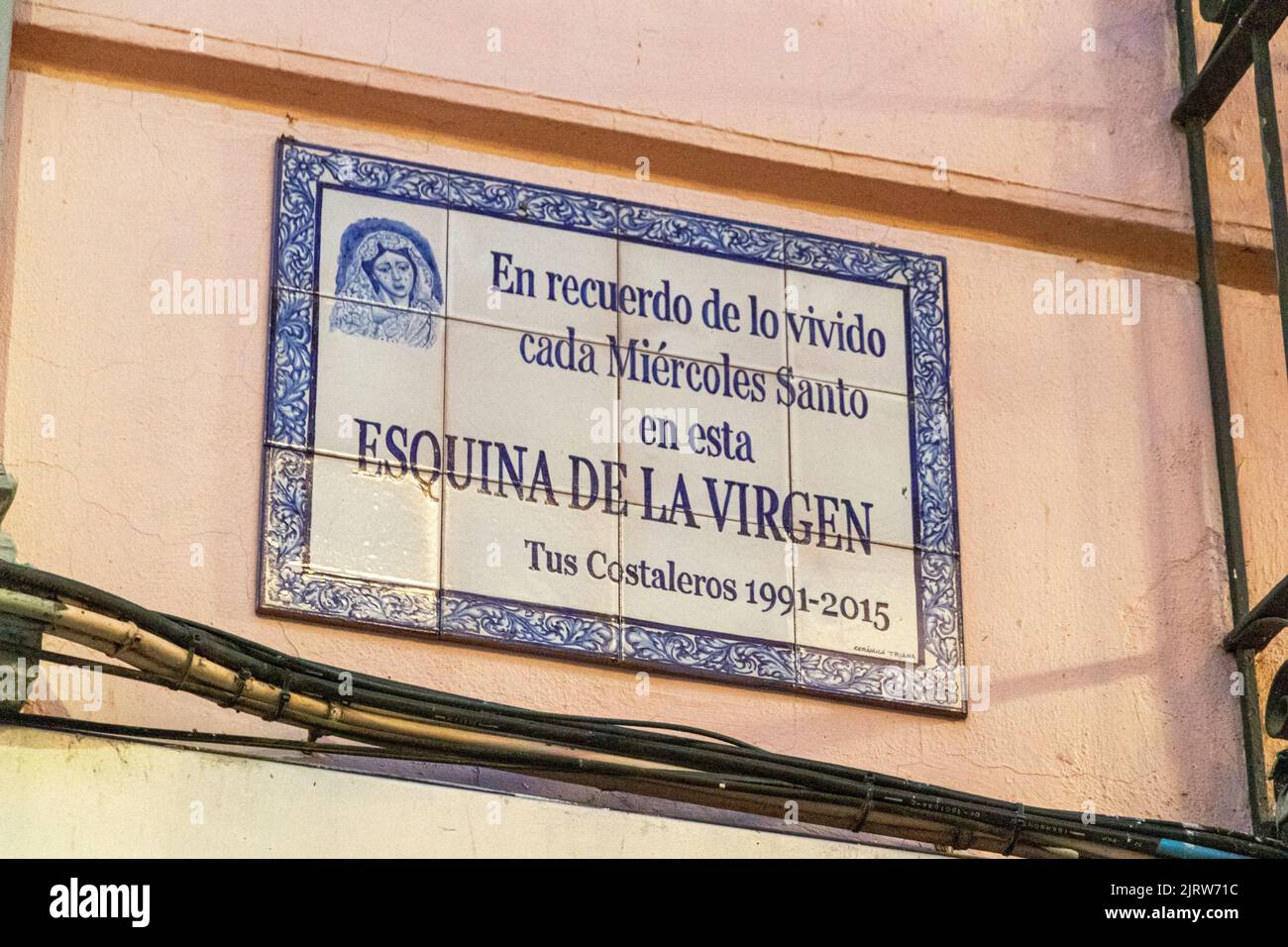 Ciudad Real, Spanien. Glasierte Kacheln zum Gedenken an den Karwoche Stockfoto