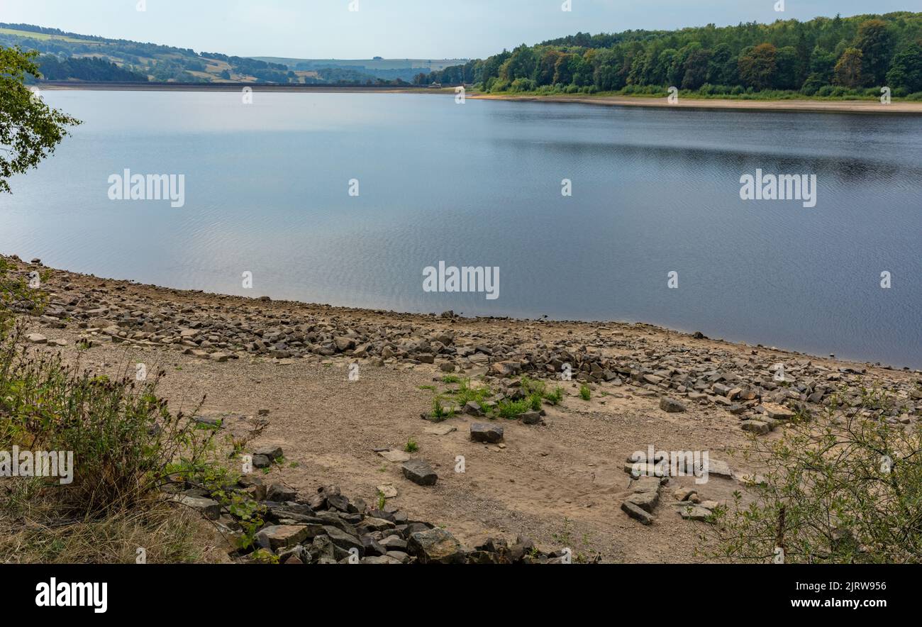 Sehr niedriger Wasserstand Swinsty Reservoir August 2022, North Yorkshire, England, Vereinigtes Königreich Stockfoto