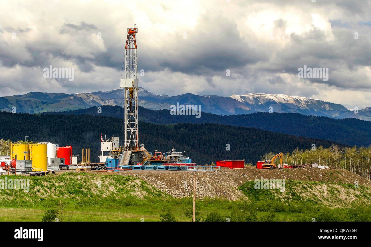Öl- und Gasbohrungen in der Nähe von Calgary, Kanada Stockfoto