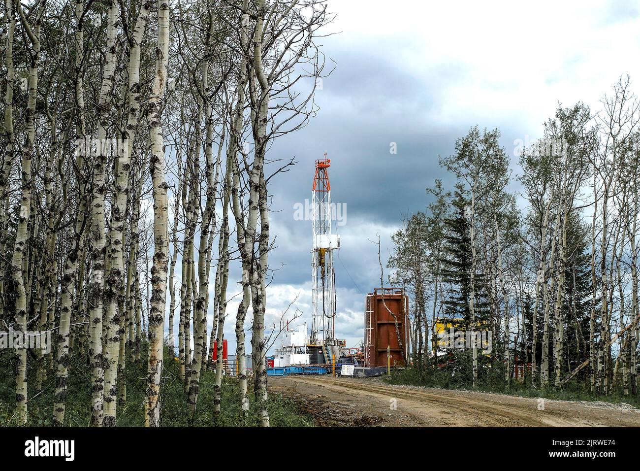 Öl- und Gasbohrungen in der Nähe von Calgary, Kanada Stockfoto