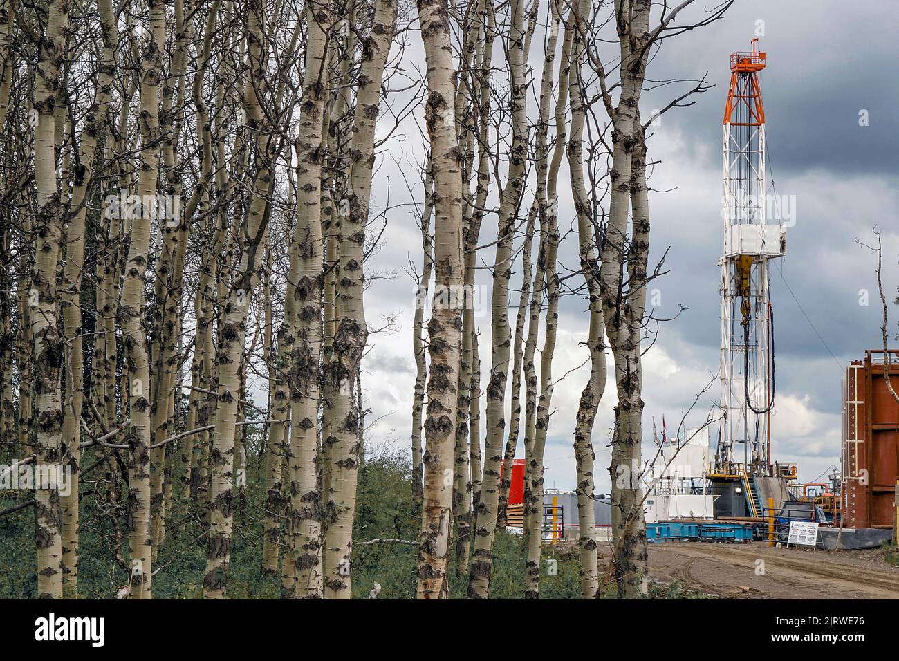 Öl- und Gasbohrungen in der Nähe von Calgary, Kanada Stockfoto