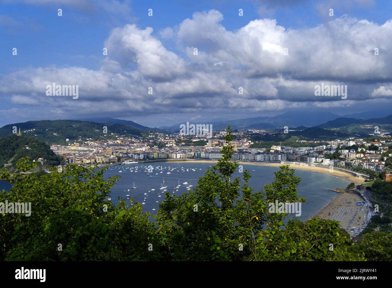 Blick auf San Sebastián vom Berg Igueldo Stockfoto