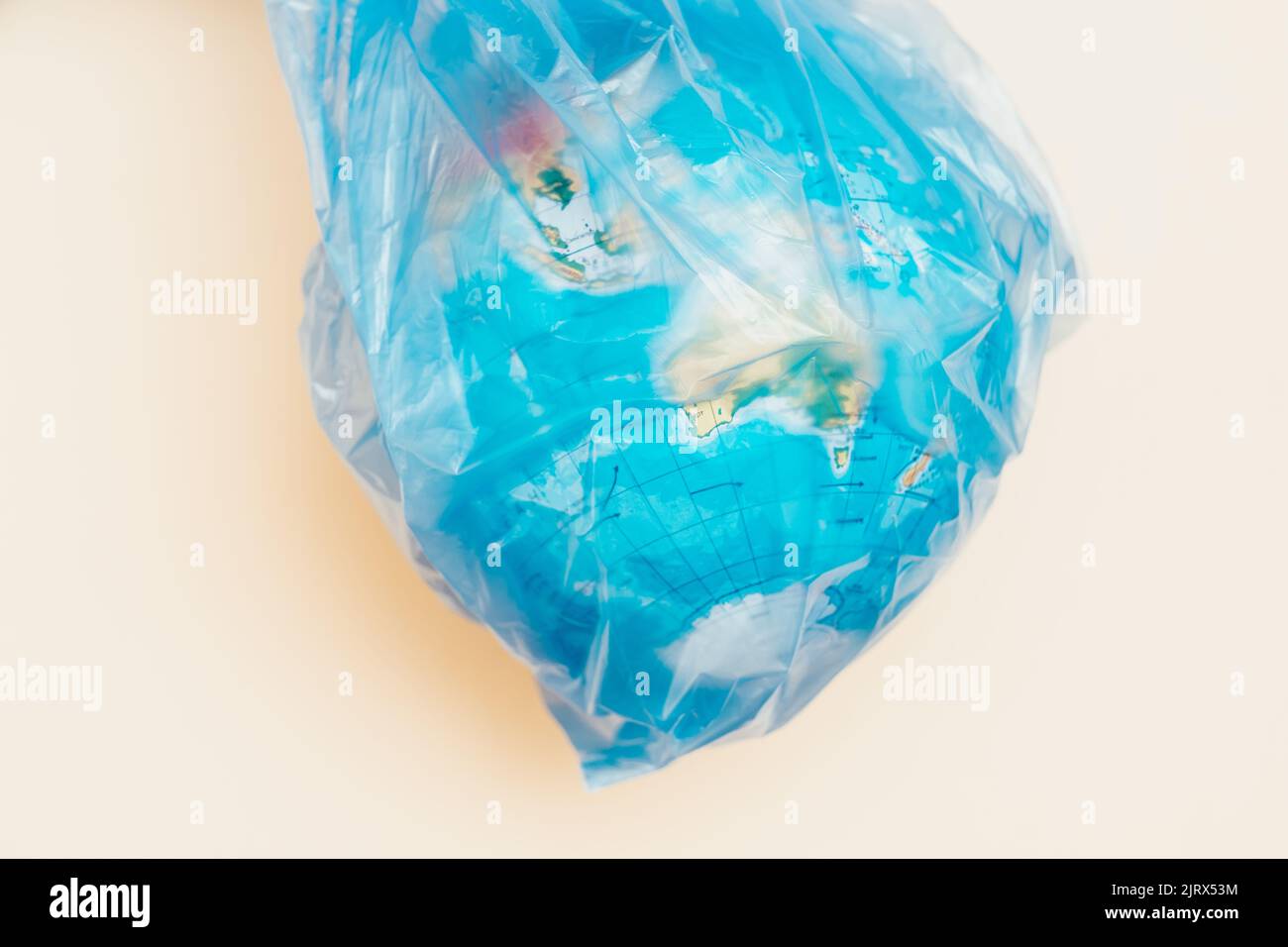 Kunststoff Umwelt Katastrophe Weltkugel Gefangenschaft Stockfoto